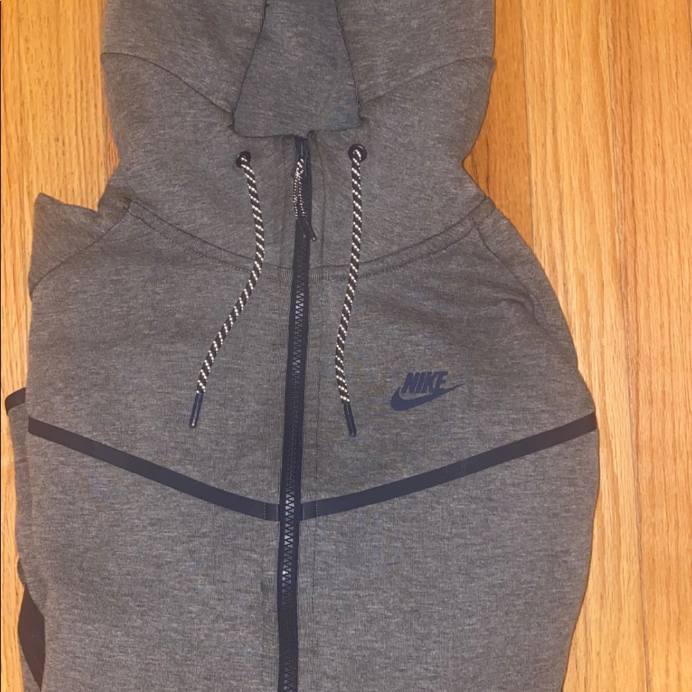 Nike tech fleece jacket